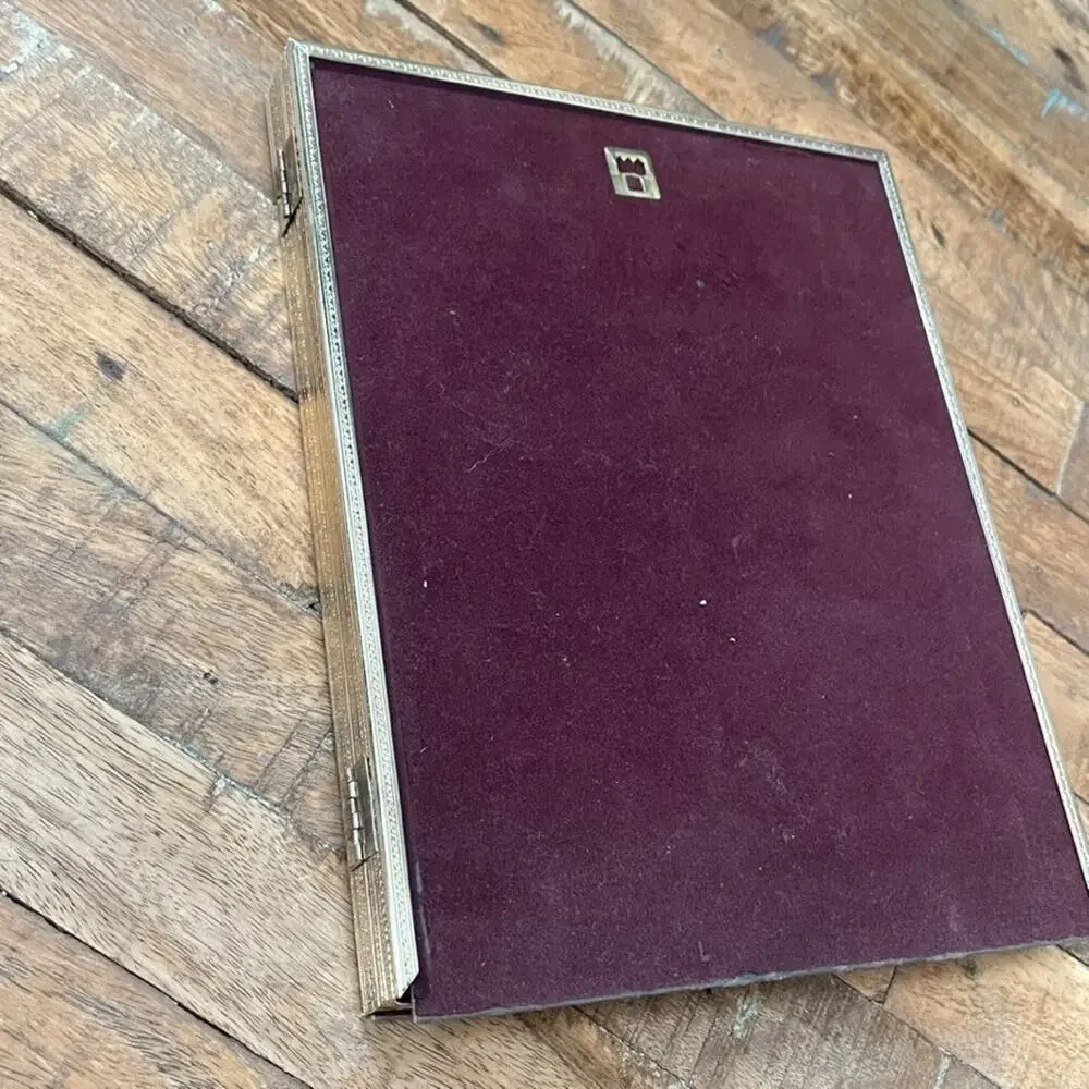 Vintage Hinged Double Picture Frame 7.25